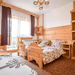 U Gronikowskich 3*