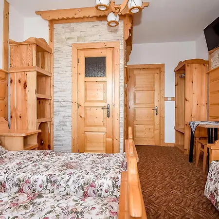 U Gronikowskich B&B 자코파네