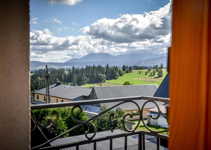 לינה וארוחת בוקר U Gronikowskich